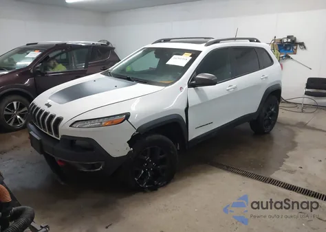 2016 Jeep Cherokee Trailhawk z USA, uszkodzony, nr VIN 1C4PJMBS4GW157247